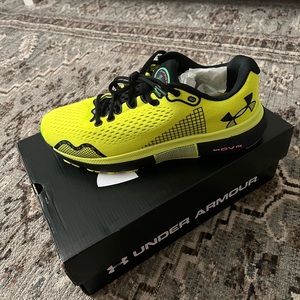 Mens Under Armour Shoes Size 10.5